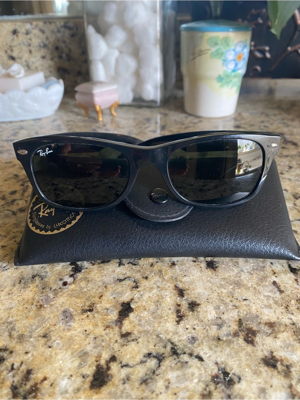 Ray-Ban Women’s Black Wayfarer Sunglasses with Dark Lenses